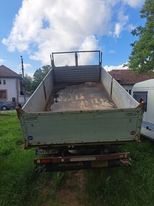 Mercedes benz 814 7.5 t basculabil