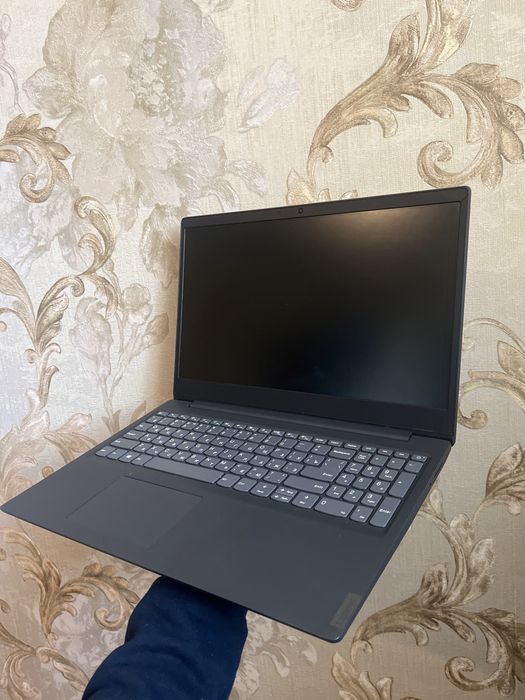 Ноутбук  в хорошом состаяние