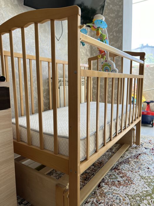 Детская кроватка, качалка