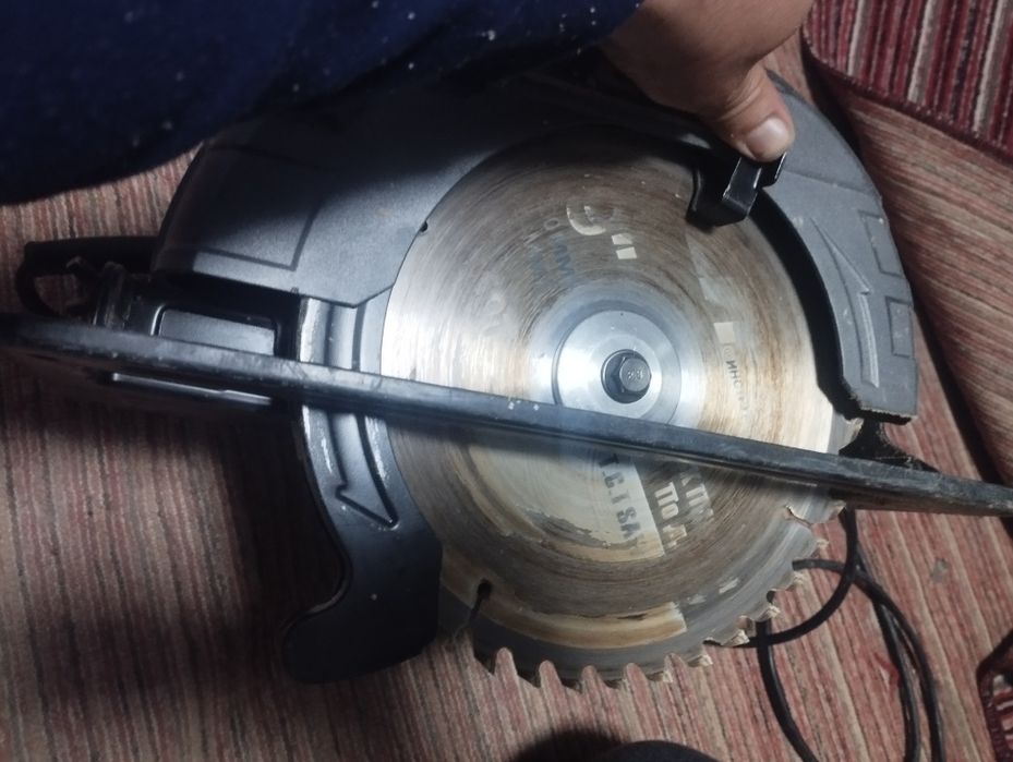 Litt фирмасига тегишли электр арра (ПЧËЛКА) сотилади