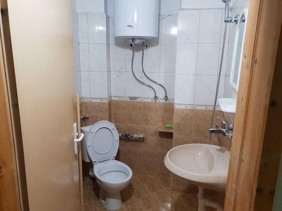 Дава се под наем Едностаен апартамент в Пловдив, Център - 30 кв.м за 153 € - Снимка #2