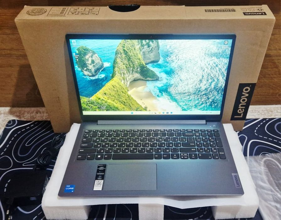 Lenovo ideapad 3 12 Gen ssd512, ozu8, 2024-25!