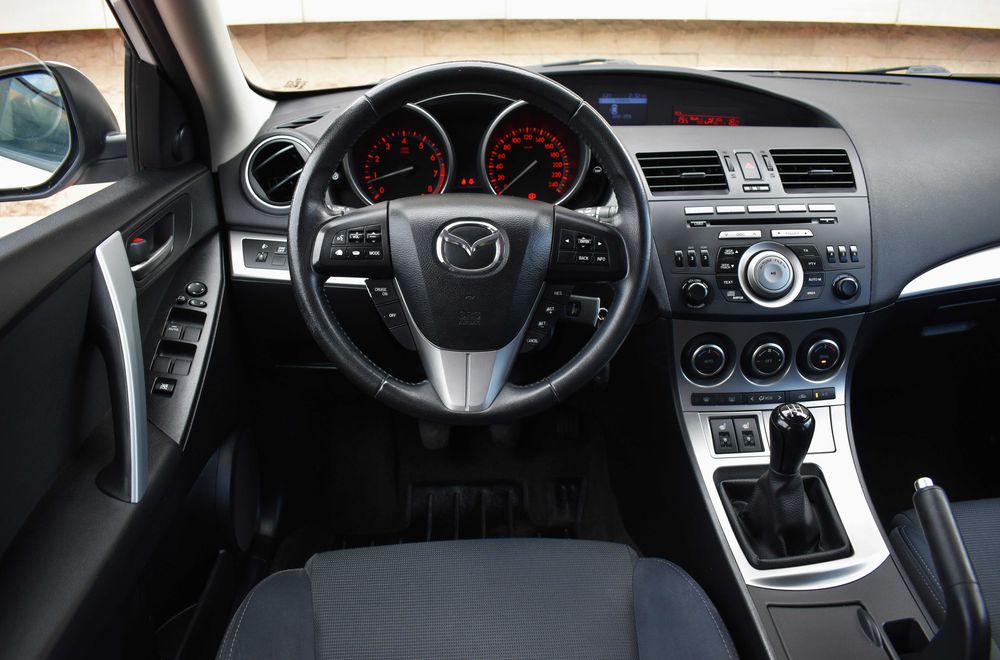 MAZDA 3 2011 — imagine 5