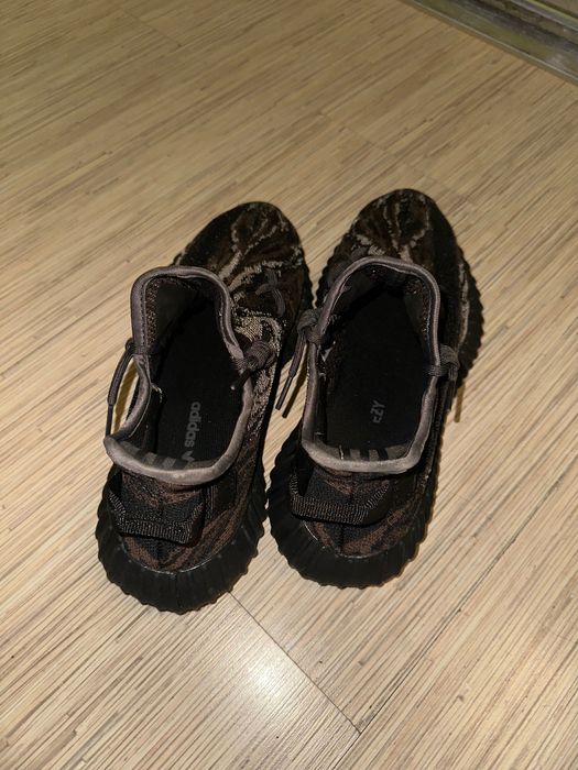 adidas Yeezy Boost 350 V2 - Mx Rock