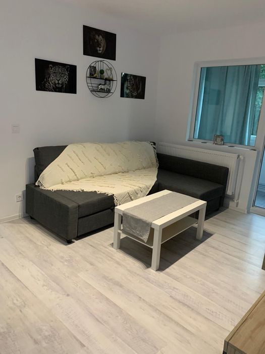 Închiriez apartament cu 170 pe zi