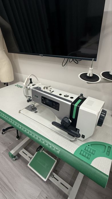 Tikuv mashinasi Zoje