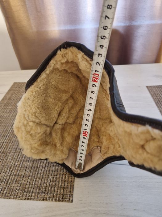 Кожена мека моториска каска нова