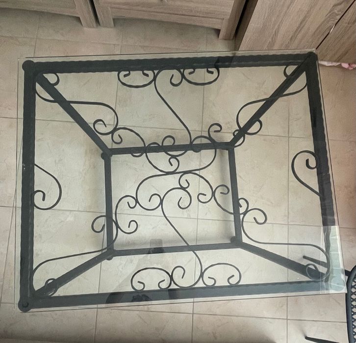 Градинска маса от ковано желязо