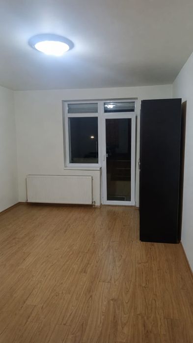 Vând apartament et. 1 str. Orhideelor