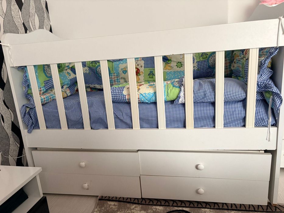 Детско легло, използвано