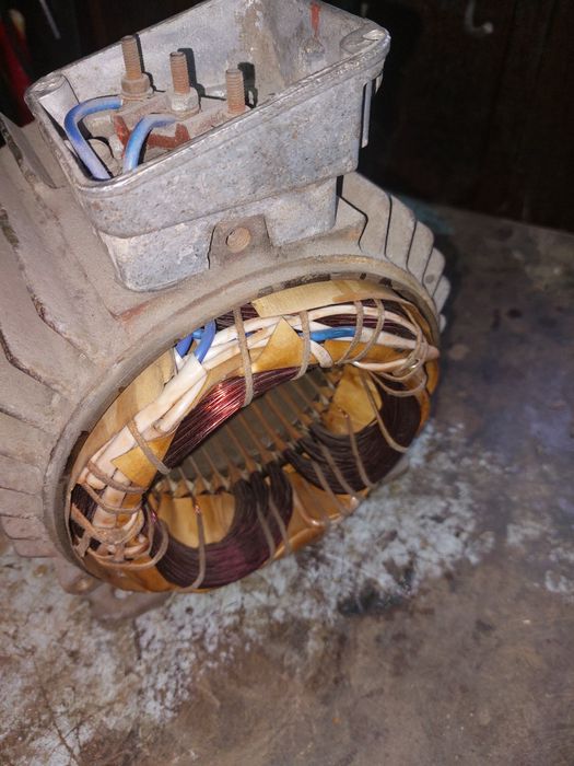 Продам электродвигатель 3квт 1500 об /мин.