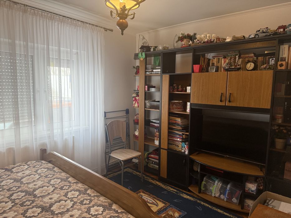 Vand un aoartament in micro 16 parter 2 camere