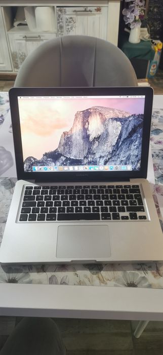 Macbook Pro 2012  i5  12 GB ram 500 GB Hdd