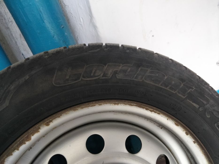 Продам зимние шины