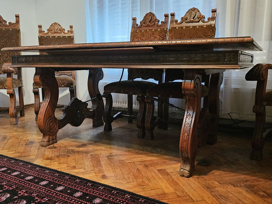 Mobila rustică masivă