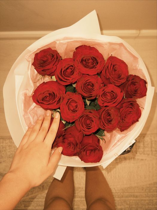 продаются красные розы