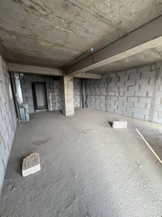 Продаёться квартира навостройка