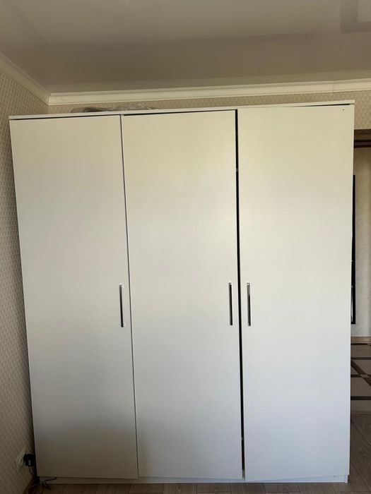 Продам шкаф вместительный