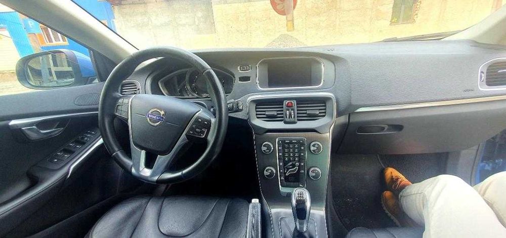 VOLVO V40 2016 — imagine 5