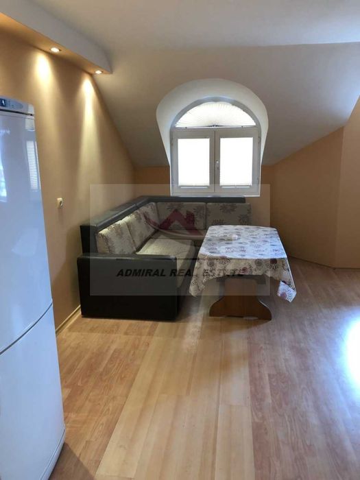 Дава се под наем Двустаен апартамент в Варна, Цветен квартал - 70 кв.м за 383 € - Снимка #2