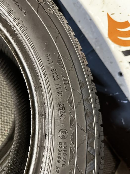 205/65 R16C 107/105T - Continental VancoWinter 2 M+S Oferta