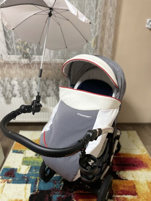 De vanzare carucior 3 in 1