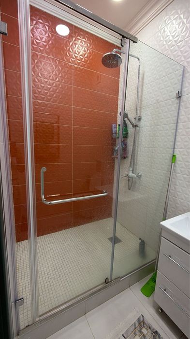 продам стекло от душа