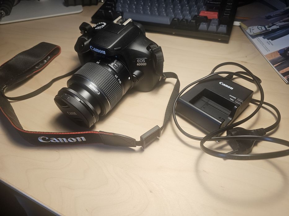 Camera foto Canon EOS 4000D