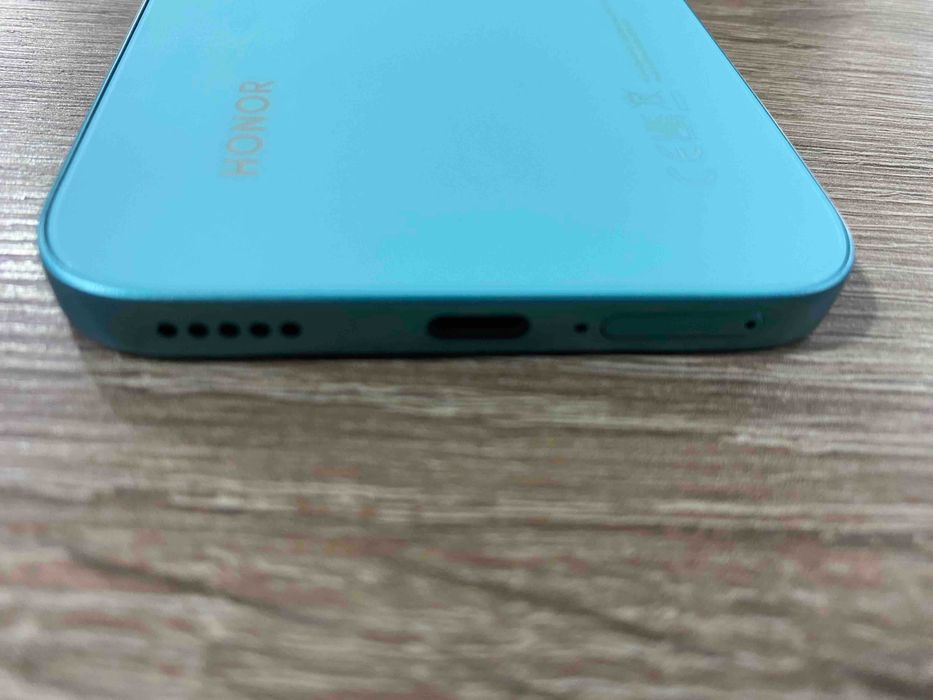 Мобилен Телефон  Honor 400lite  256гб/8гб