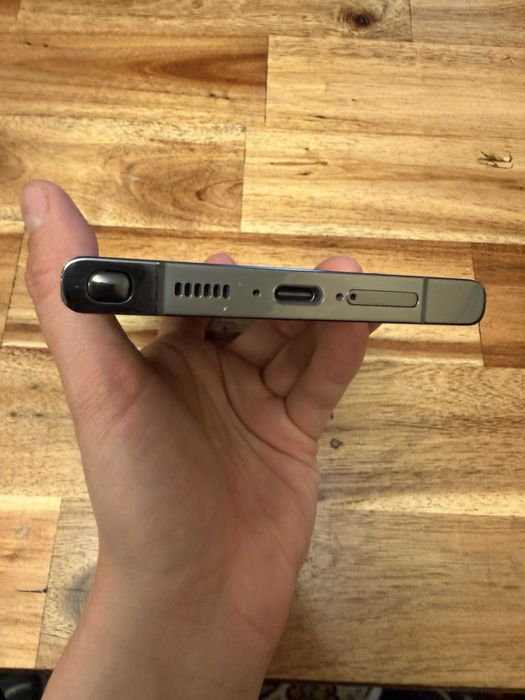 Продавам Samsung Galaxy S23 Ultra 5G 512GB 12GB RAM Dual SIM