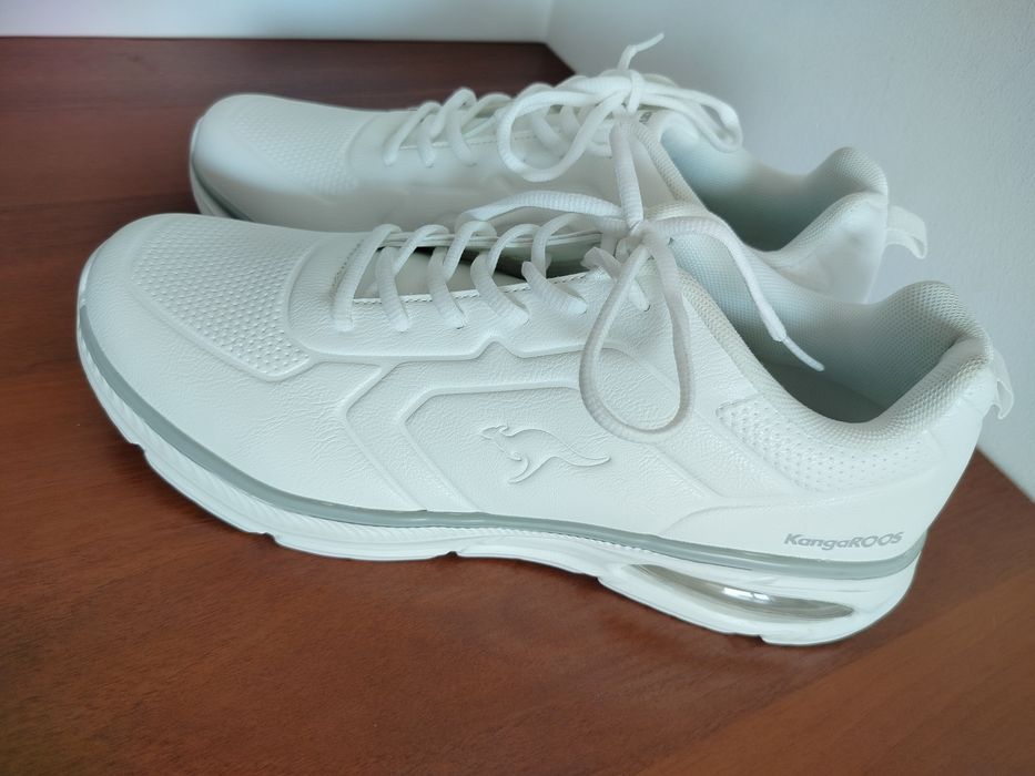 Продажа кроссовок бренда KangaROOS ,