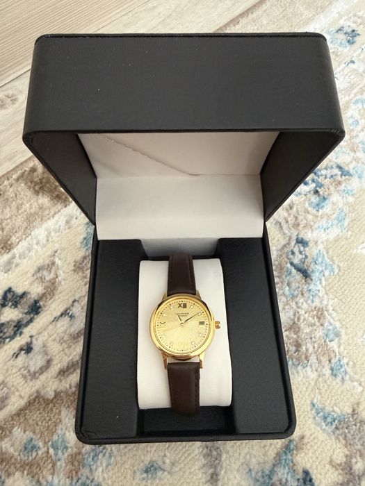 Продается золотые часы