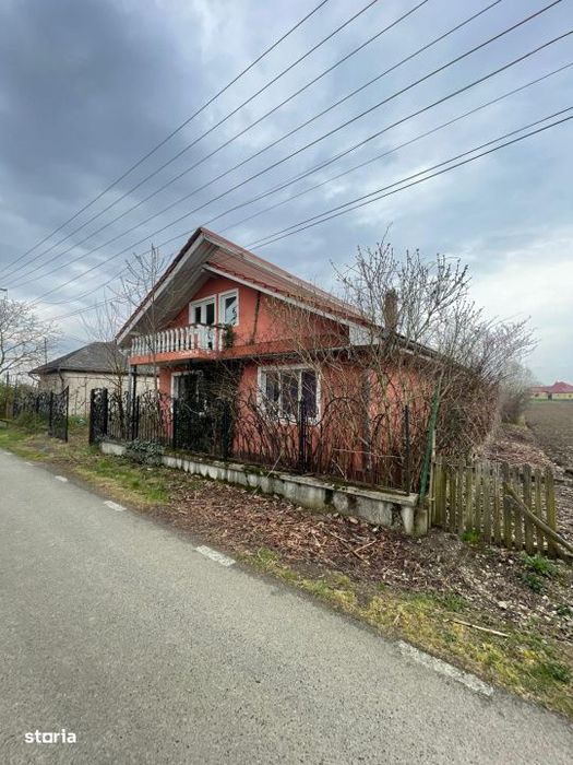 Casa P+M cu 2 corpuri, garaj si teren generos ~23 ari – Coltirea