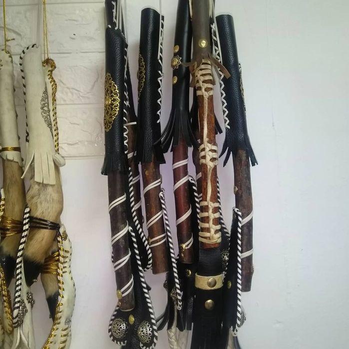 Қамшы,камшы,плеть,