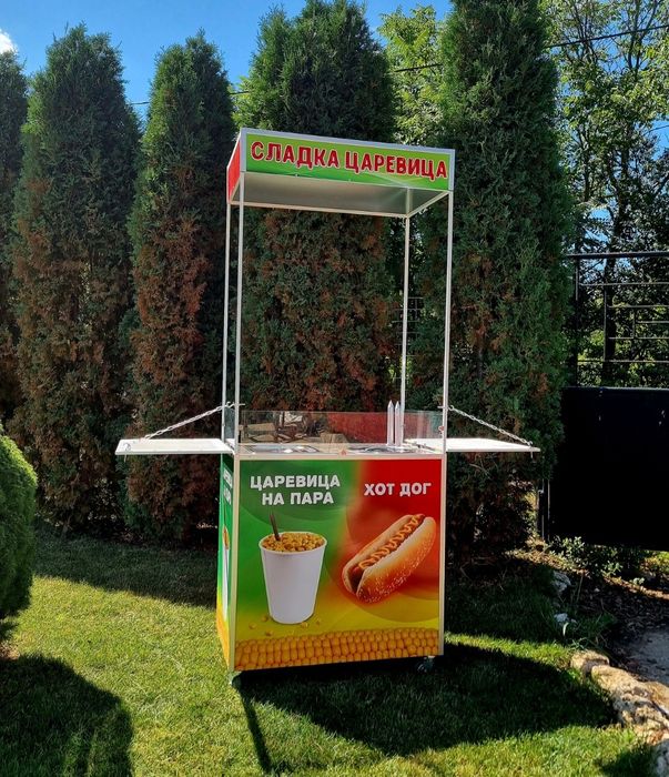 Количка за царевица на пара и хот-дог