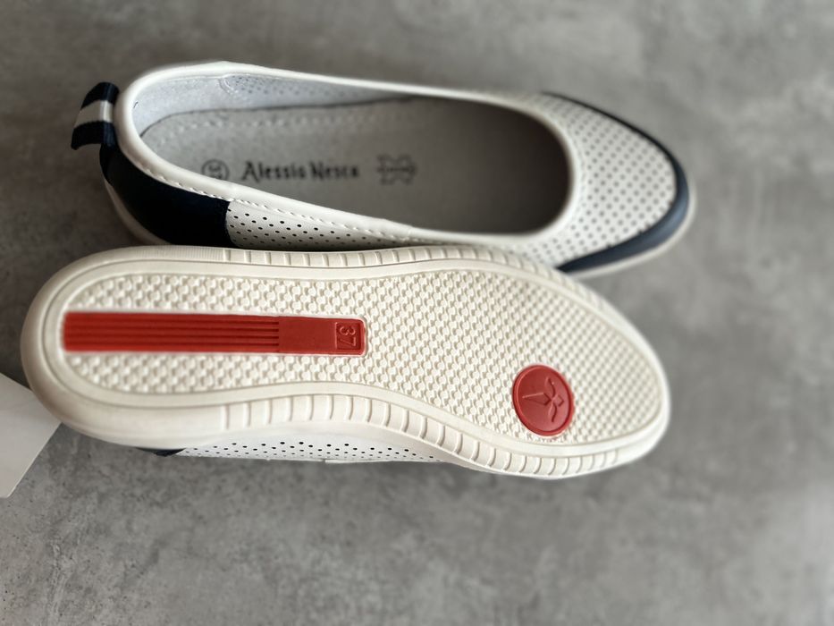 Новые , кожа 37р