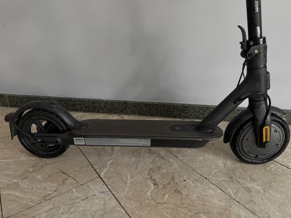 Электросамокат Mi Electrick Scootter