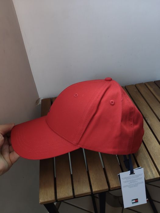 Tommy Hilfiger șapcă roșie unisex cu logo brodat mic mărime universală noua
