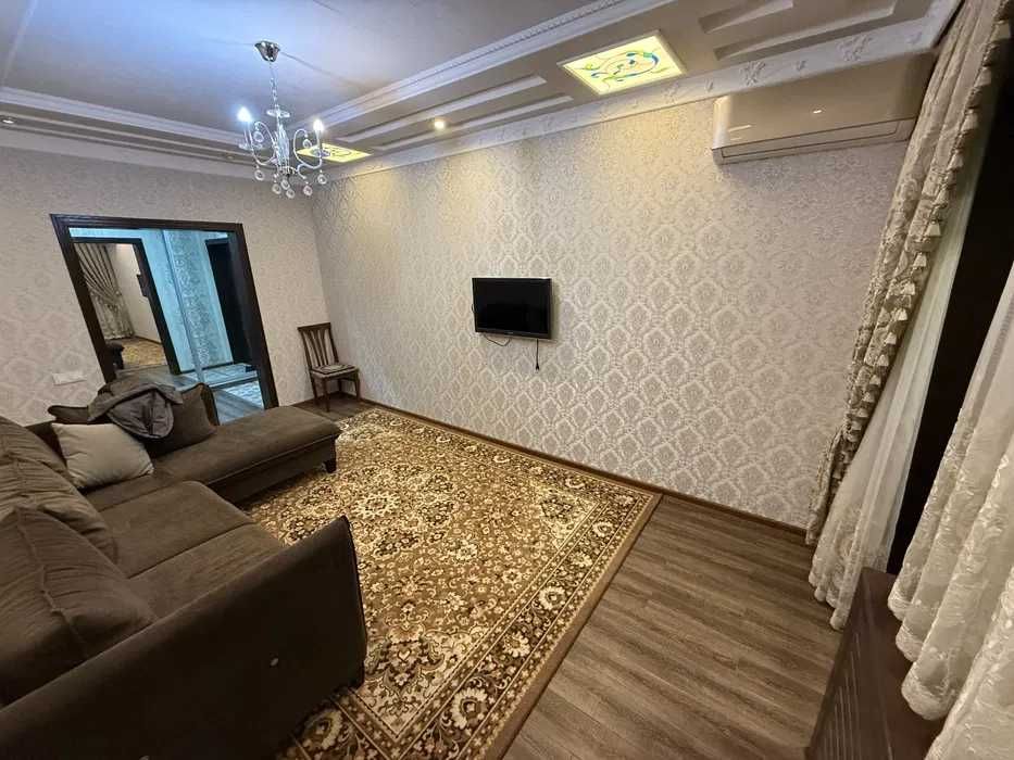 Чиланзар - 5 кв-л  3 ком 80м2 метро Новза