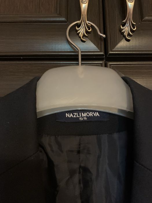 темно синий пиджак