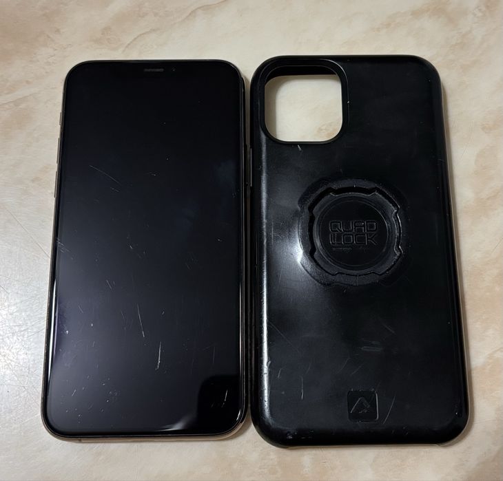iPhone 11 Pro 64GB Gold + cutie + husa Quadlock