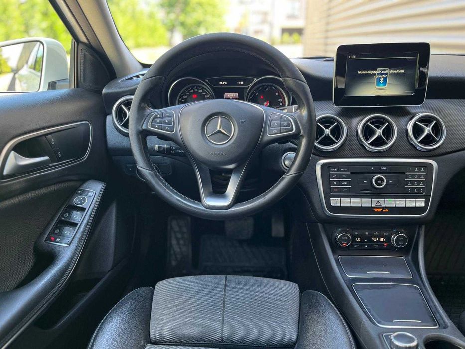 Mercedes-Benz GLA 200d 4Matic 2017  Cutie Automata Bi-Xenon Navi KeyLess GO