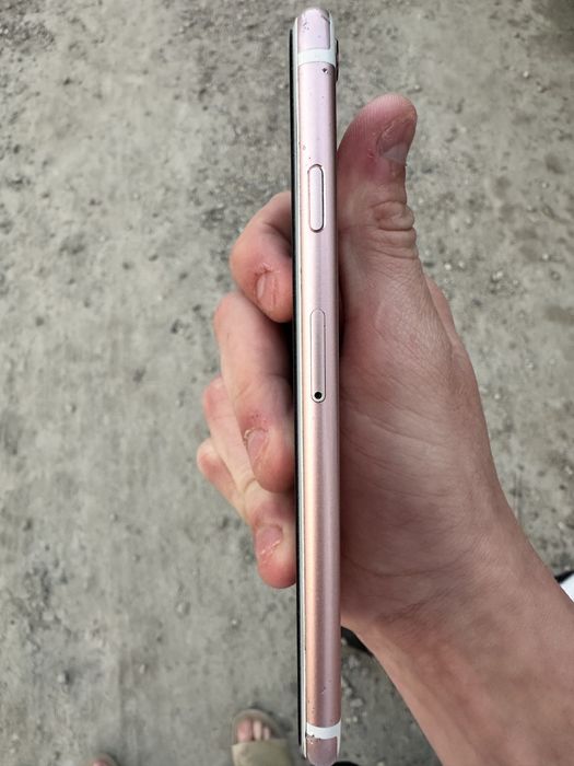 Айфон 6s  торг есть минусов нет