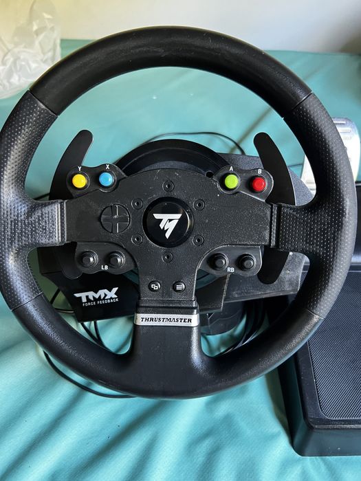 Set Volan Thrustmaster TMX PRO cu pedale si schimbator