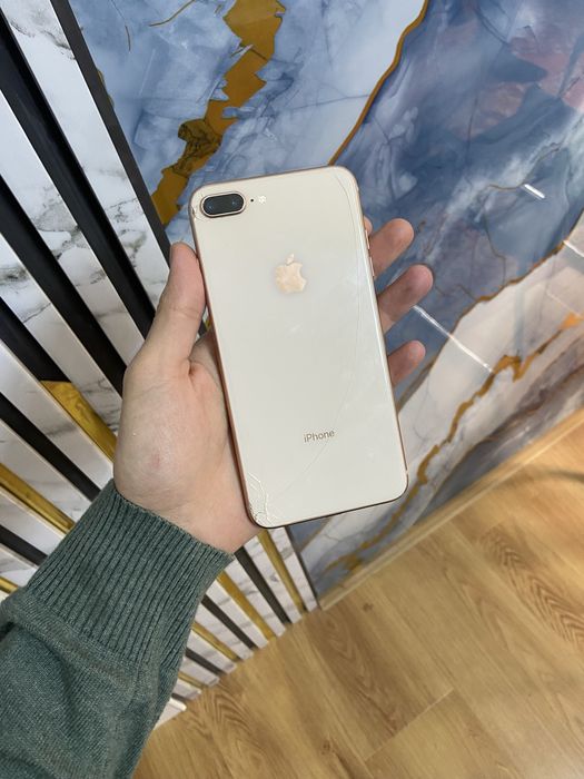 Iphine 8 plus 64gb