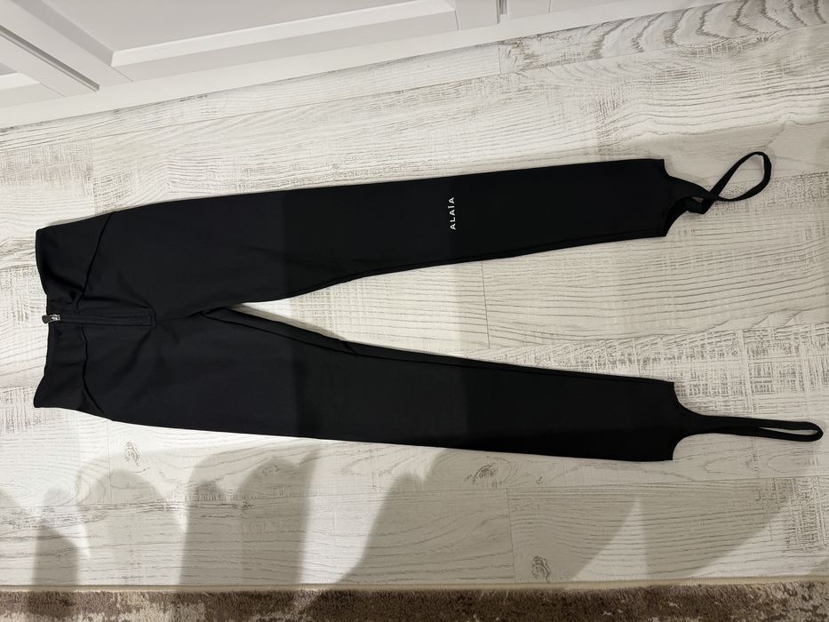 Нов клин Alaia черен цвят