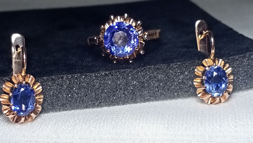 СССР, Ювелирный гарнитур советского периода.