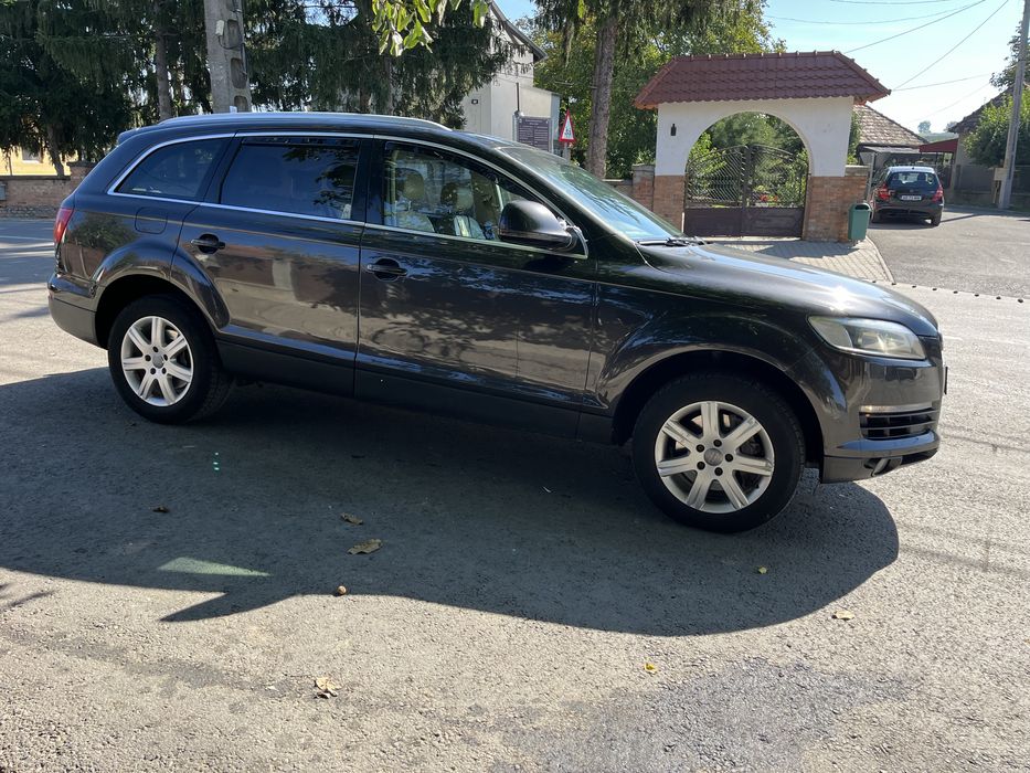 Vand audi q7 2006 5 locuri