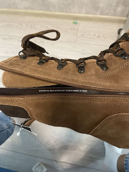 Продам новые ботинки