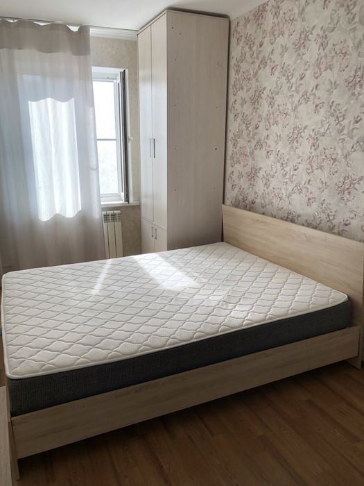 Продам кровать и комод